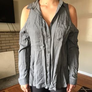 Gray cold shoulder long sleeve